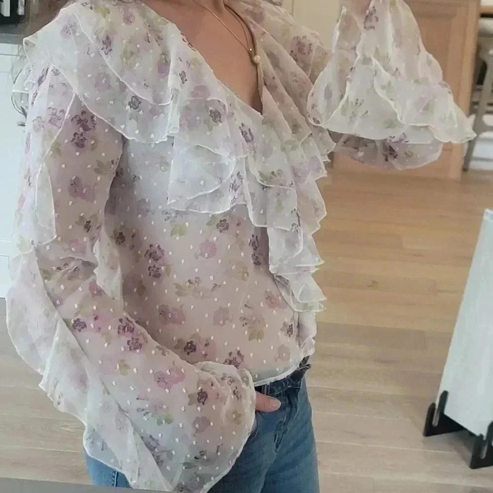 MAJORELLE ruffle flower blouse - Picture 5 of 12